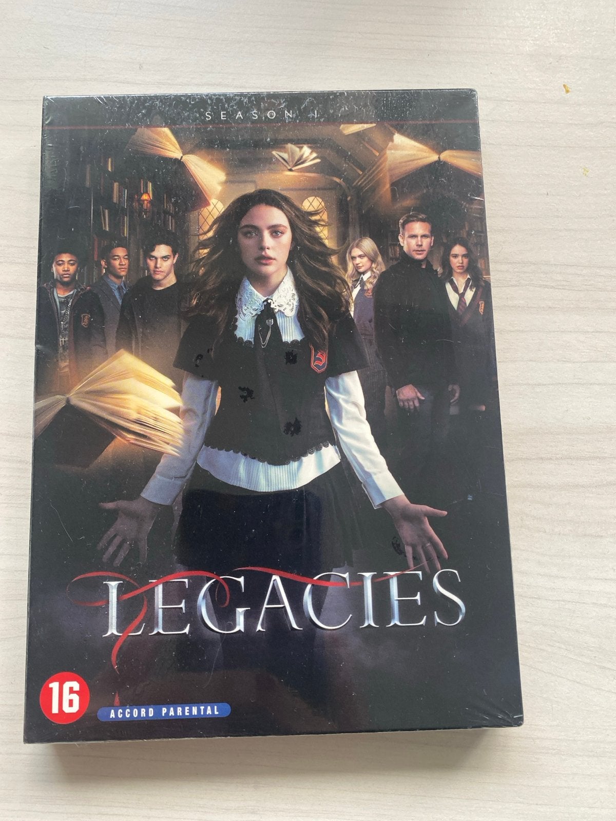 Legacies - Seizoen 1 DVD (Nieuw in verpakking), Cd's en Dvd's, Engels, Vanaf 16 jaar, Seizoen 1, Nederlands