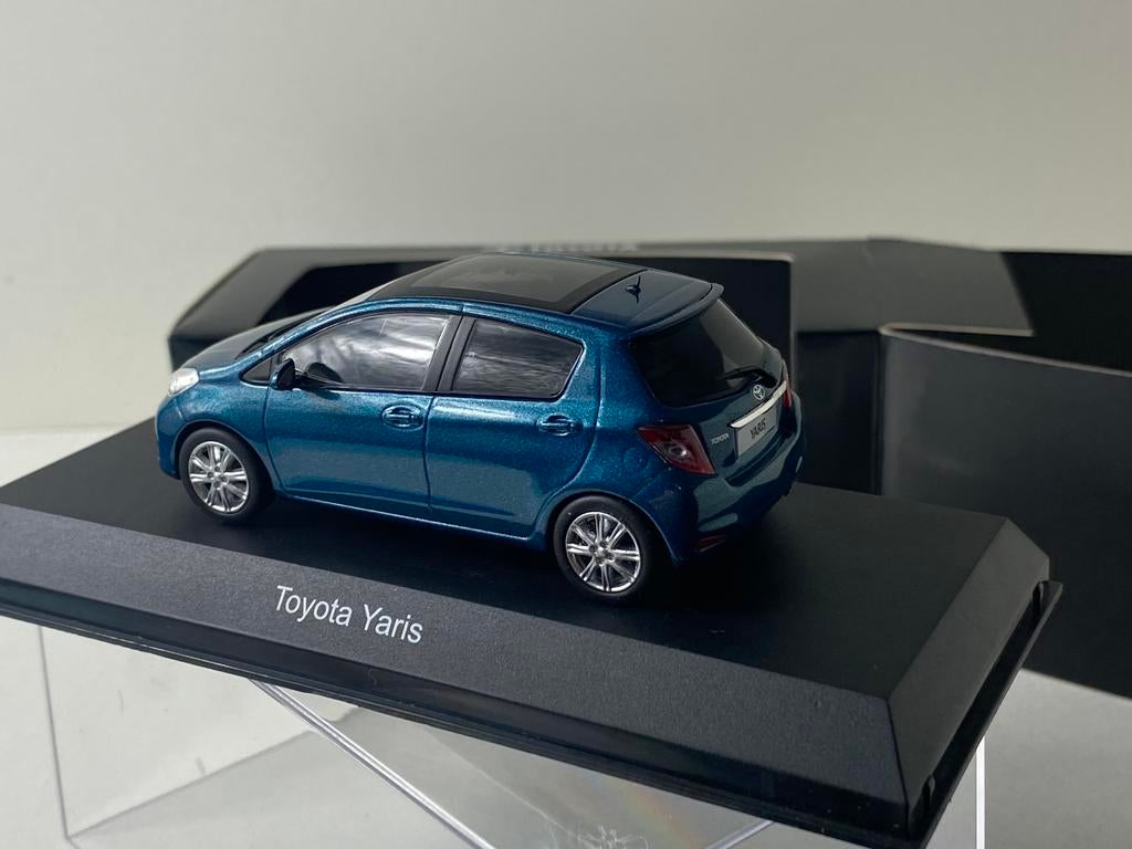 1:43 TOYOTA YARIS-Kyosho-in OVP-nieuw, Hobby en Vrije tijd, Modelauto's | 1:43, Ophalen of Verzenden, Nieuw, Auto, Kyosho