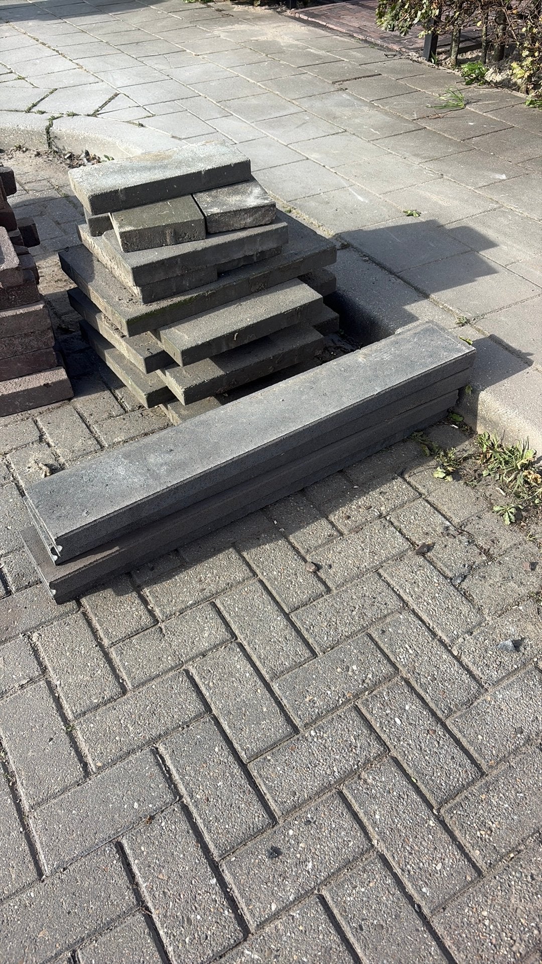 Gratis af te halen. Wildverband, Ophalen, Gebruikt, 5 tot 10 m², Beton
