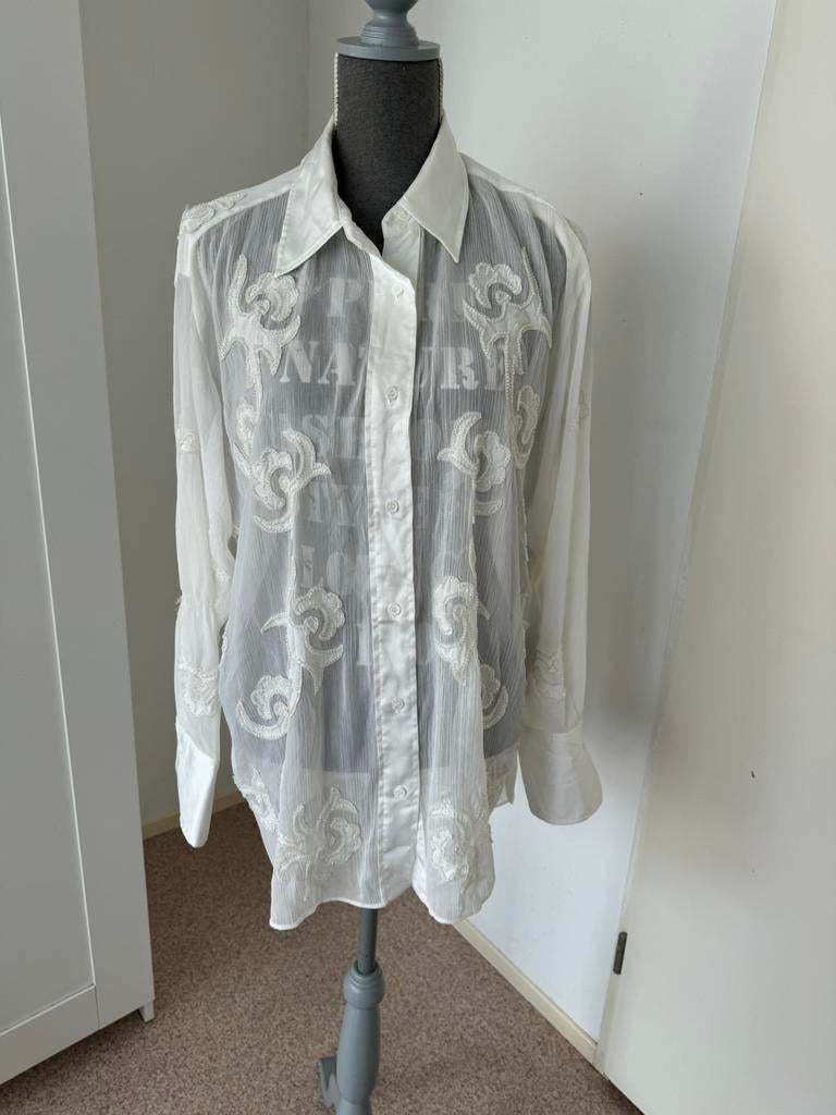 Zara blouse geborduurd/doorzichtig, Ophalen of Verzenden, Zo goed als nieuw, Maat 42/44 (L), Wit