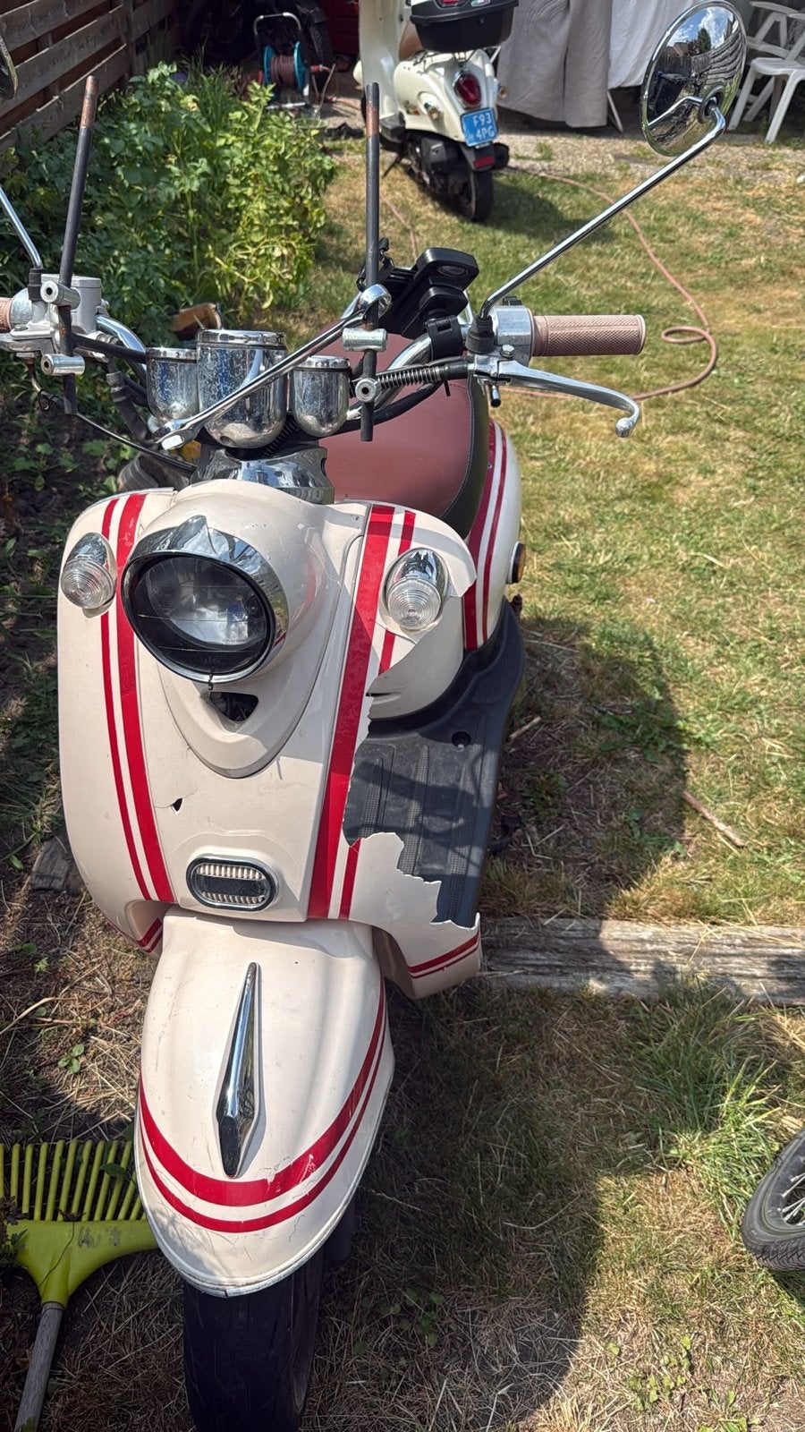 Scooter met valschade - Ideaal voor onderdelen of opknapper, Ophalen, Gebruikt, Benzine