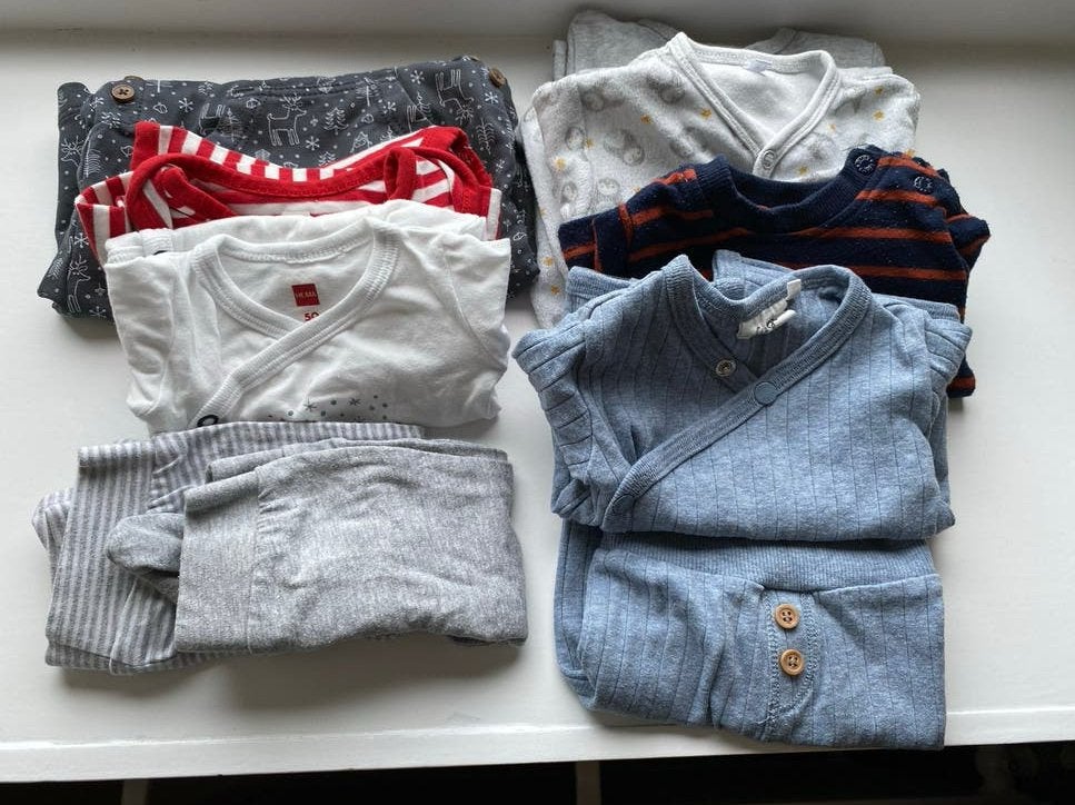 Babykleding bundel maat 50: Kerst, pyjama's en Feetje, Ophalen of Verzenden, Gebruikt, Jongetje of Meisje, Nacht- of Onderkleding