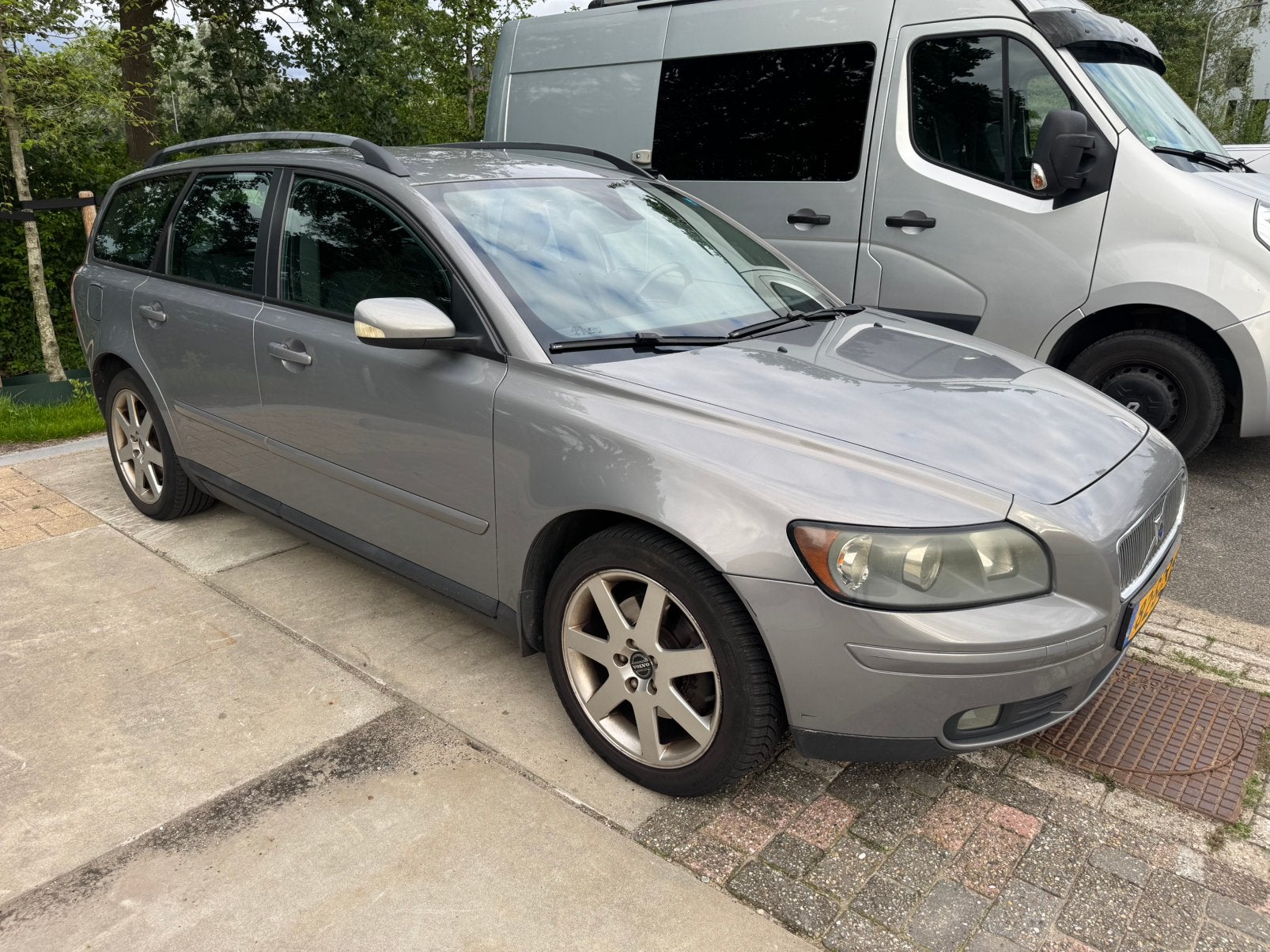 Volvo V50 2.4 140PK 2006 Grijs, Auto's, Volvo, 700 kg, Origineel Nederlands, Particulier, V50