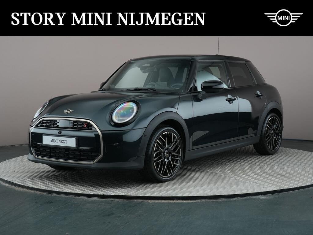 MINI Hatchback Cooper S Automaat / Favoured / Pakket L / Fav, Auto's, Gebruikt, Euro 6, 4 cilinders, Met garantie (alle)