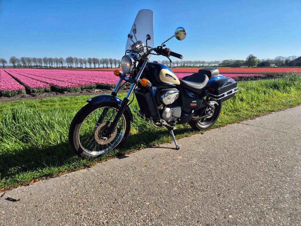 Aprilia Classic 50 Cruiser met windscherm en koffers brommer, Fietsen en Brommers, Brommers | Oldtimers, Ophalen