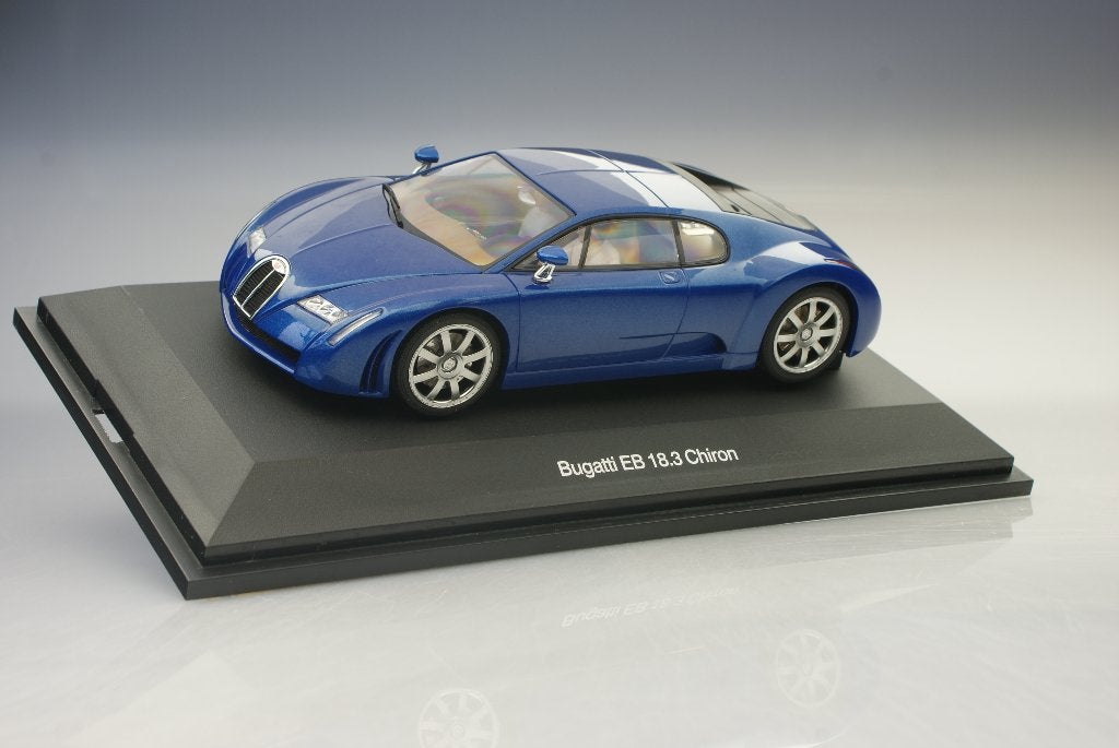 AutoArt (1:24 ) Bugatti EB 18.3 Chiron (1:24 )(1:24 TOP DEAL, Kinderen en Baby's, Overige merken, Racebaan, Autoart, Nieuw