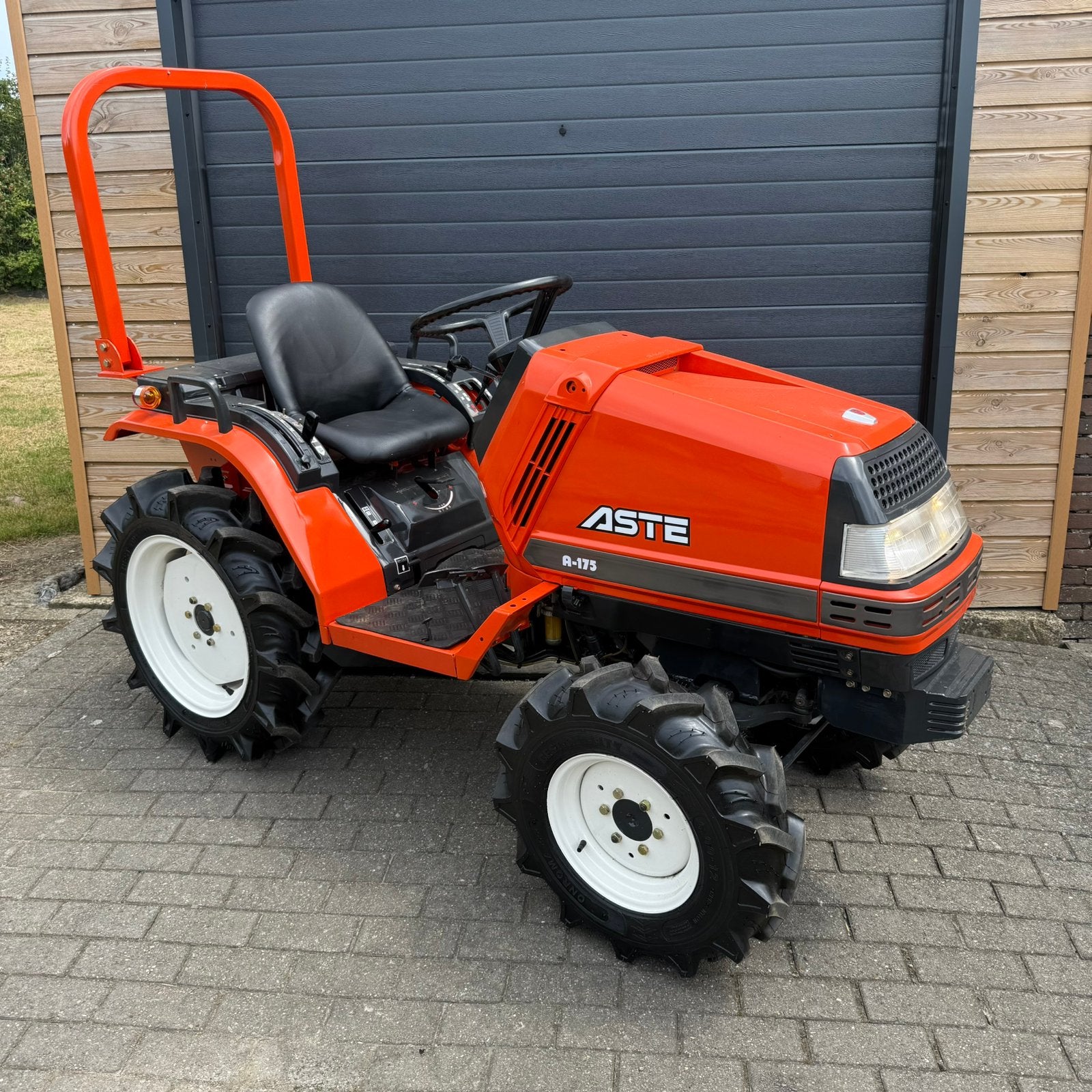 Kubota A-175 - Gerestaureerd, Zakelijke goederen, Agrarisch | Tractoren, Overige merken, Gebruikt, Tot 2500, Ophalen of Verzenden