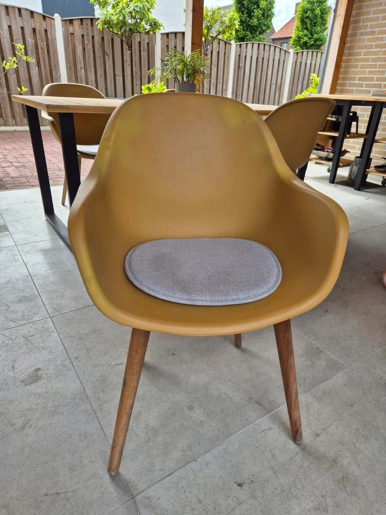 Gele kuipstoel met houten poten, Gebruikt, Overige kleuren, Ophalen, Hout