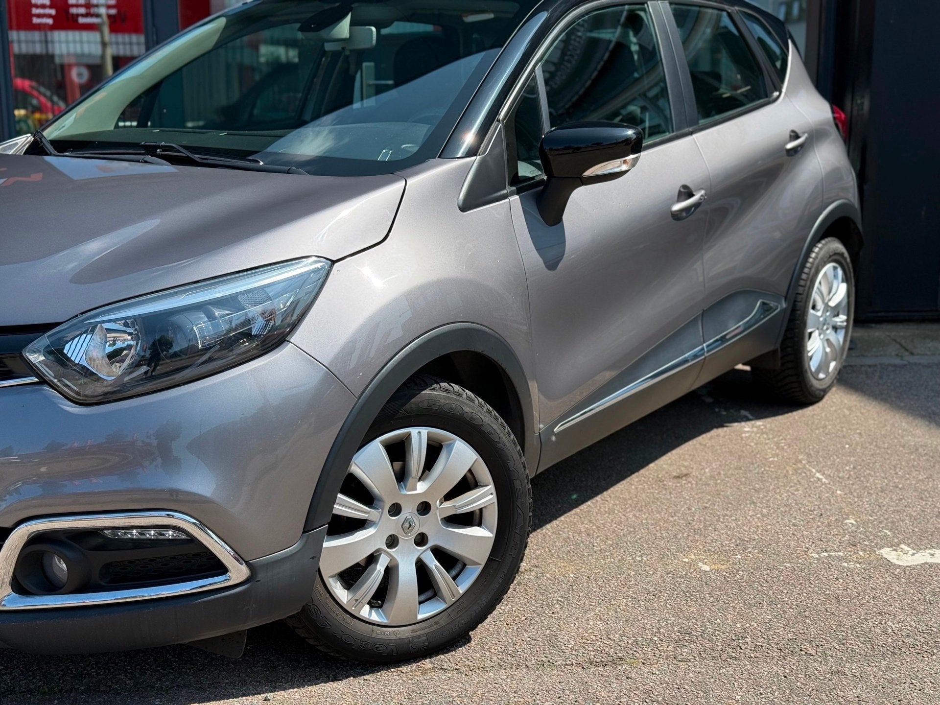 Renault Captur 0.9 TCe Expression | Airco | Trekhaak | Elek., Auto's, Renault, Voorwielaandrijving, Gebruikt, 1081 kg, 49 €/maand