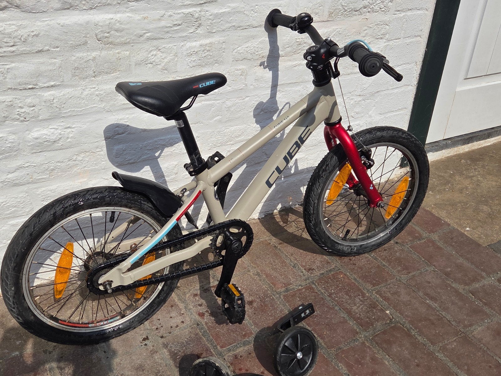 Mooie Cube fiets te koop, Ophalen, Zijwieltjes, 16 tot 20 inch, Zo goed als nieuw