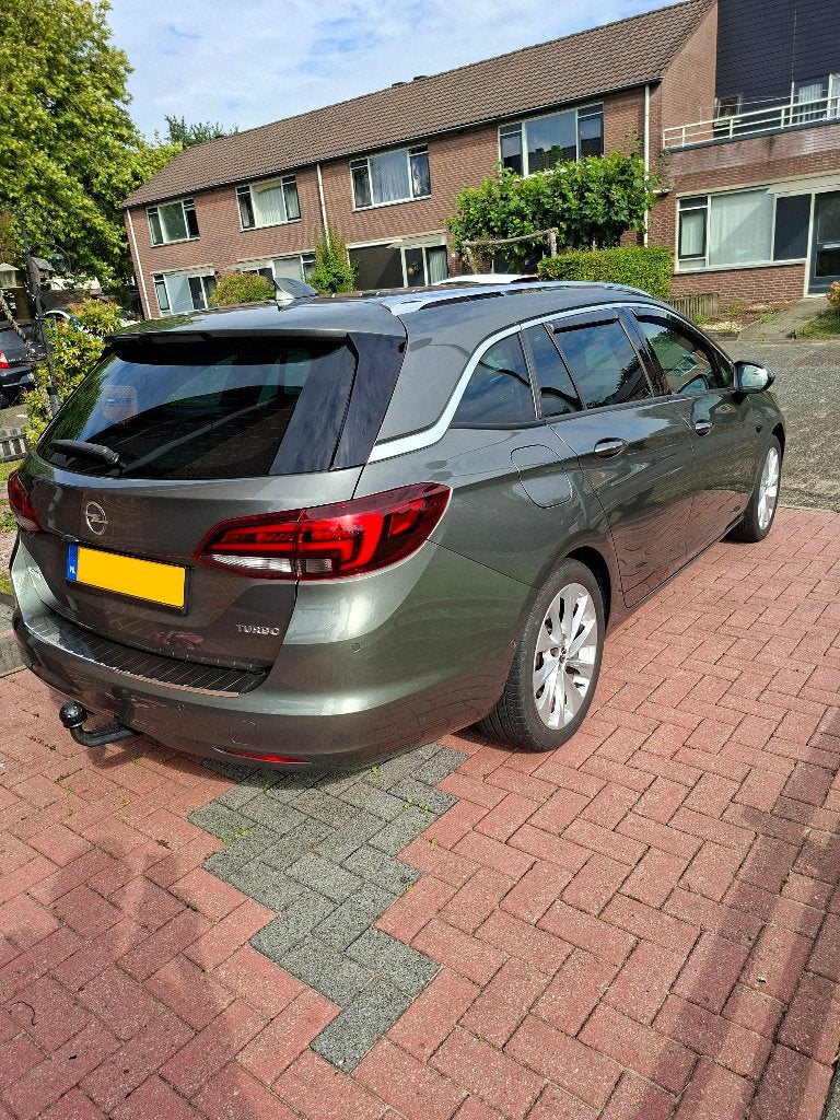 Opel Astra K Innovation 1.0 Turbo 77KW Sports Tourer, Voorwielaandrijving, Zwart, 1178 kg, 620 kg