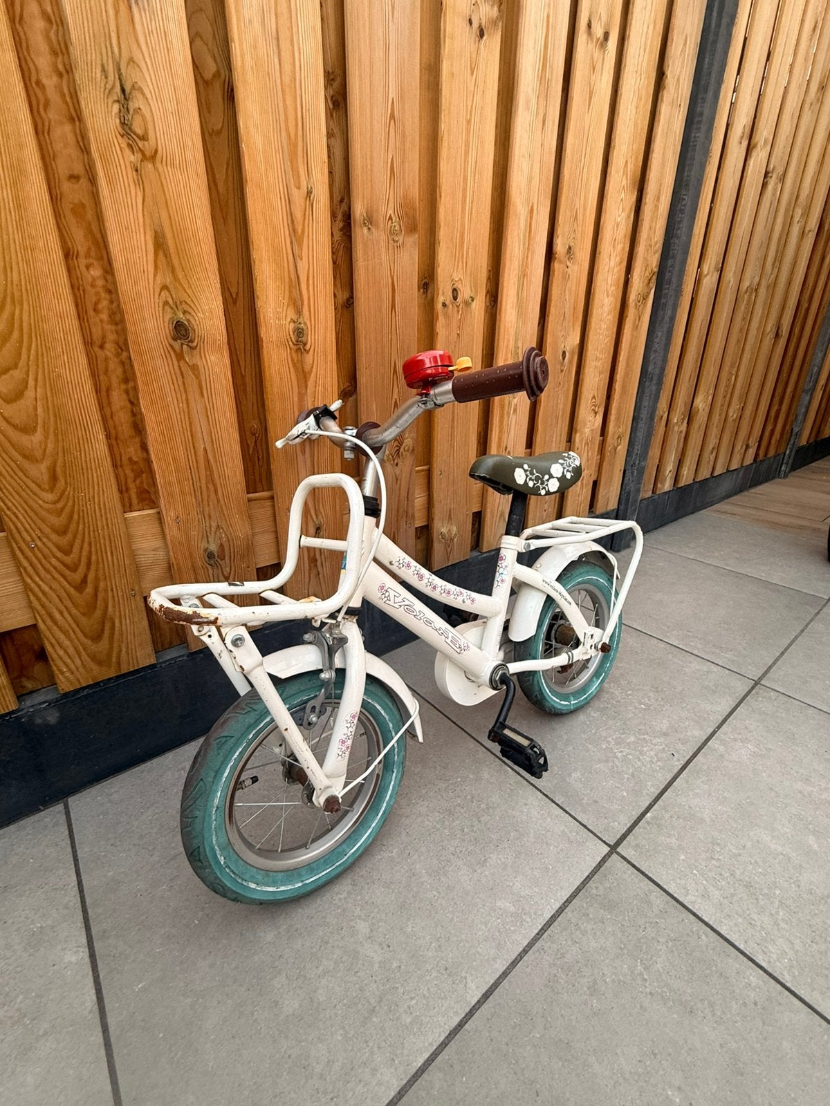 Kinderfietsje - Gratis af te halen!!, Fietsen en Brommers, Terugtraprem, Gebruikt, 14 inch of minder, Ophalen of Verzenden