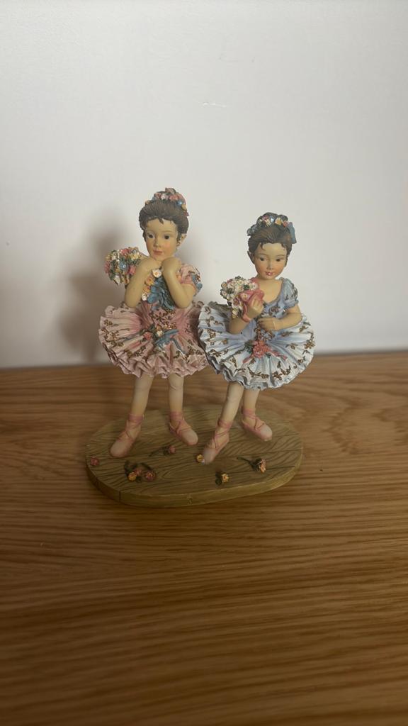 Beeldje ballerina's - The Leonardo Collection, Verzamelen, Ophalen of Verzenden, Zo goed als nieuw, Mens