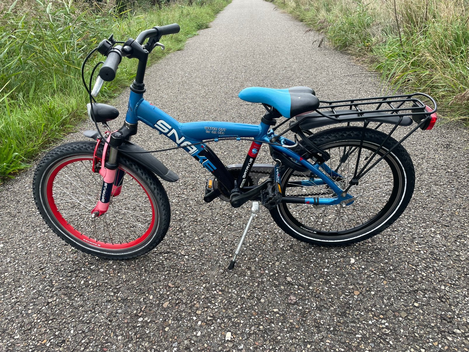 Foto 2 van BATAVUS fiets 20 inch SNAKE jongensfiets rijklaar
