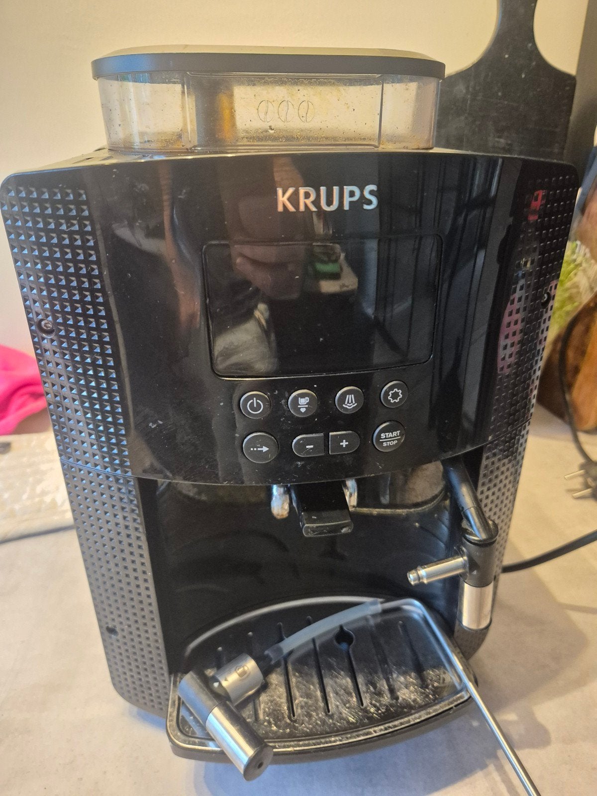 Krups volautomatische bonenmachine, Witgoed en Apparatuur, Gebruikt, Koffiemachine, Afneembaar waterreservoir, Koffiebonen