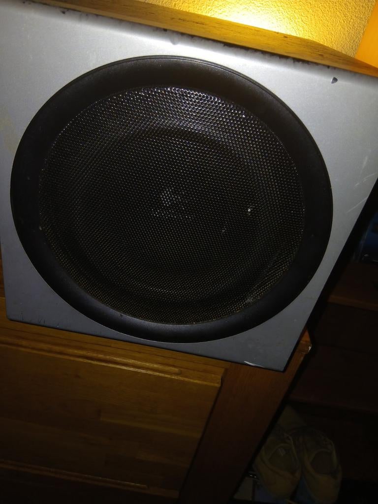 JBL Subwoofer - Krachtige Bass voor Thuisbioscoop