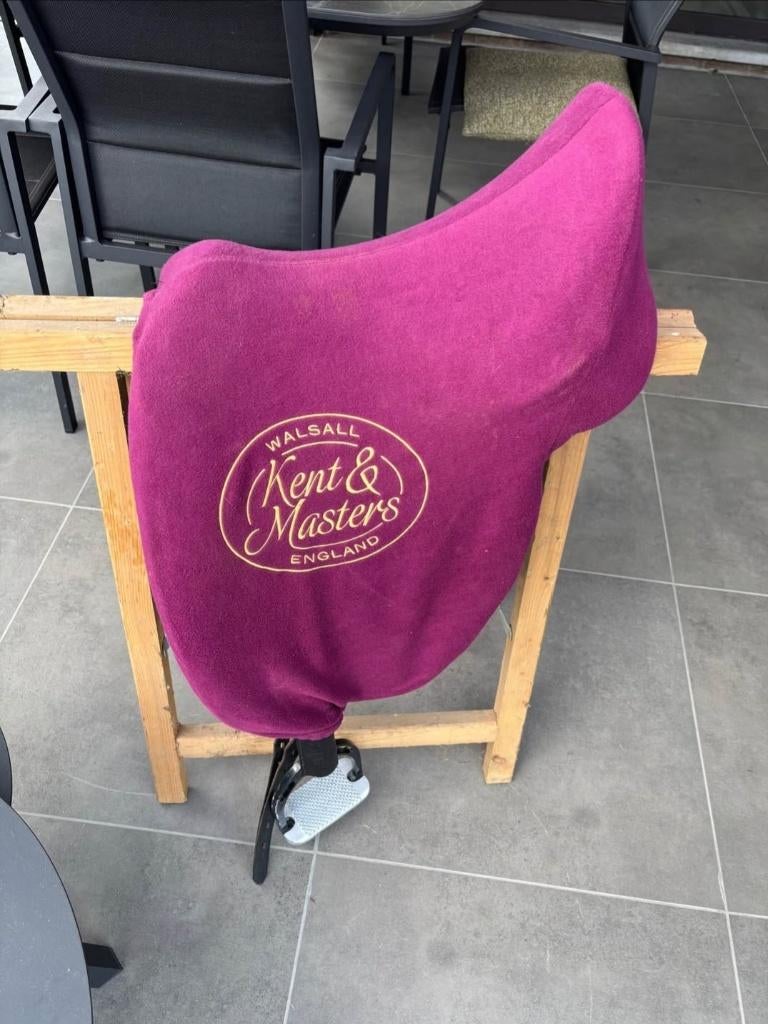 Kent & Masters Dressuurzadel  17.5 inch, Dieren en Toebehoren, Paarden en Pony's | Zadels, Ophalen, Zo goed als nieuw, Dressuur
