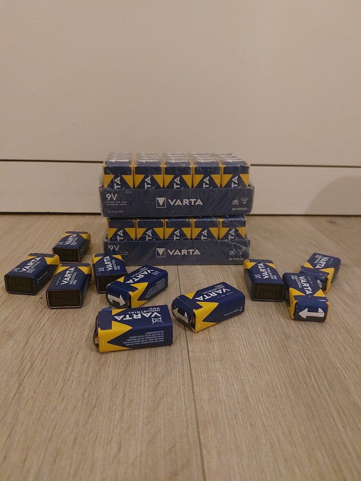 Varta 9V Alkaline Batterijen - Nieuw in verpakking, Ophalen, Nieuw