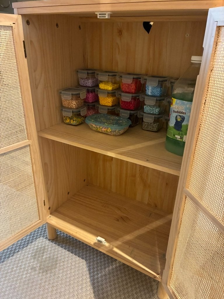 Houten kast met rotan deuren / Webbing opbergkast, Zo goed als nieuw, Minder dan 100 cm, 25 tot 50 cm, 50 tot 100 cm