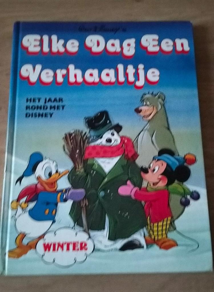 ELKE DAG EEN VERHAALTJE WINTER  VINTAGE DISNEY BOEK, Verzamelen, Verzenden, Zo goed als nieuw, Overige typen
