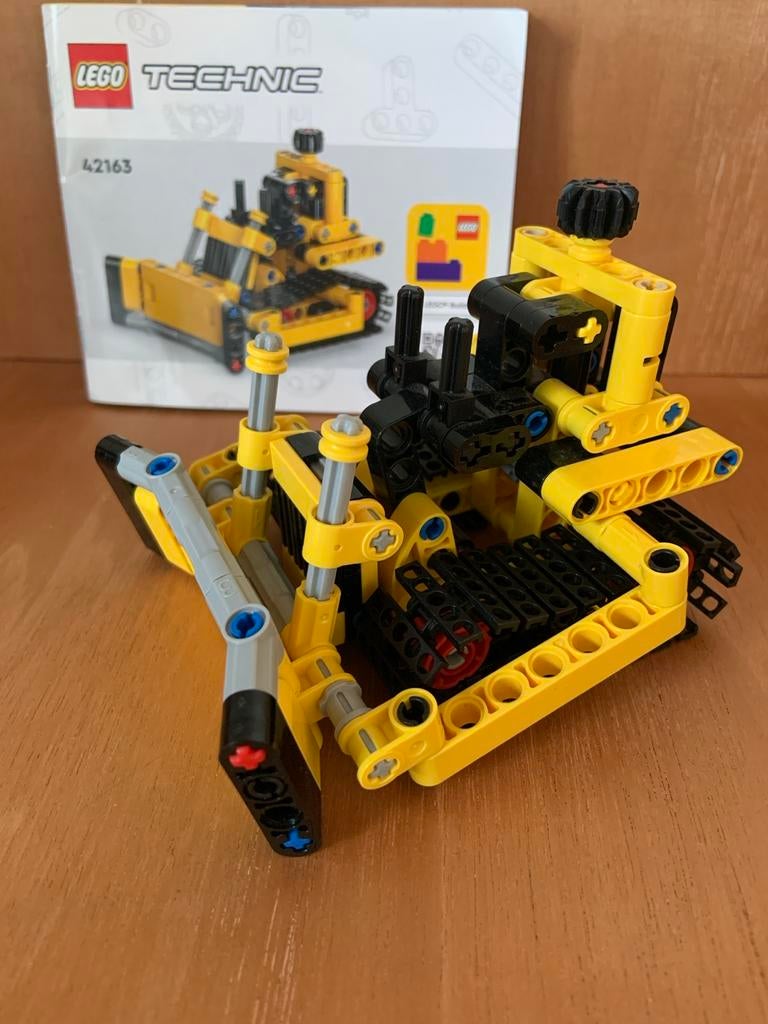 LEGO Technic 42163 Zware Bulldozer met instructieboekje, Ophalen, Zo goed als nieuw, Overige merken