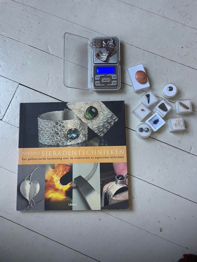 Goudsmid benodigdheden boek stenen mokame gane zilver, Ophalen of Verzenden, Zo goed als nieuw