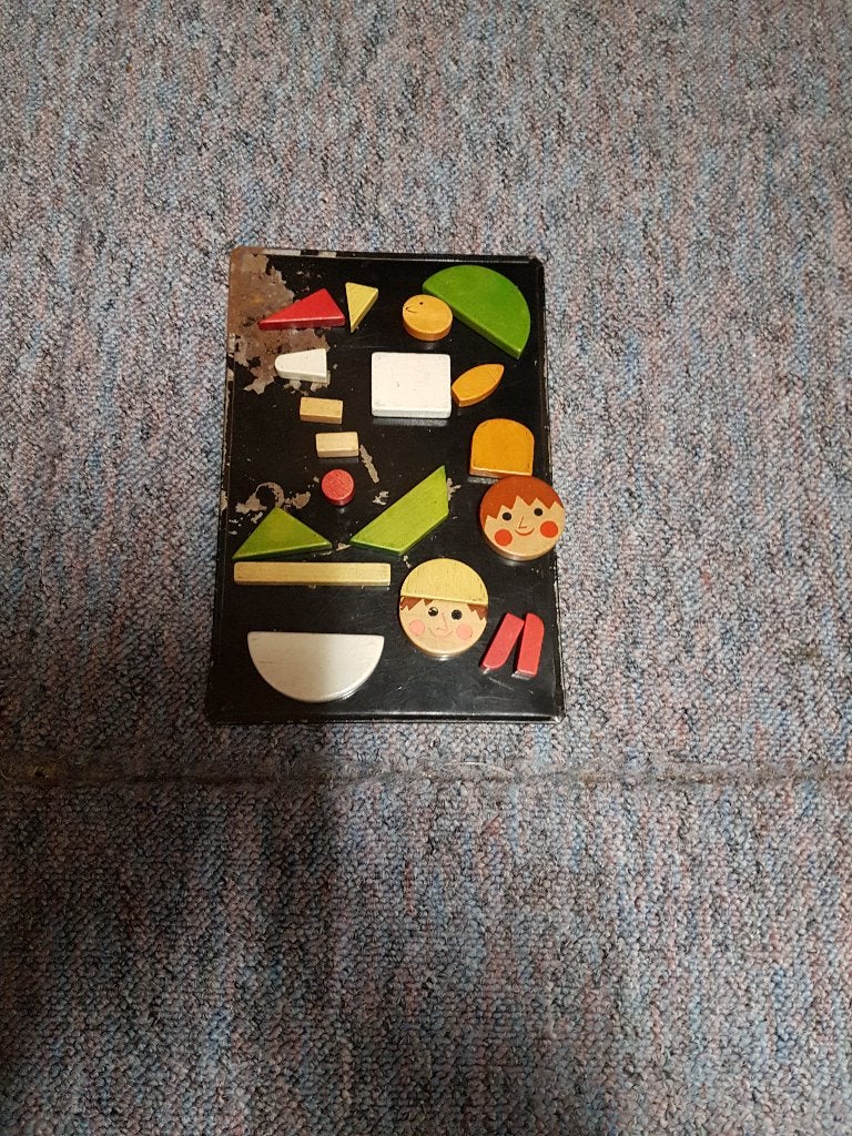 hamertje tik met magneetjes ipv spijkertjes, uit jaren 50, Antiek en Kunst, Ophalen of Verzenden