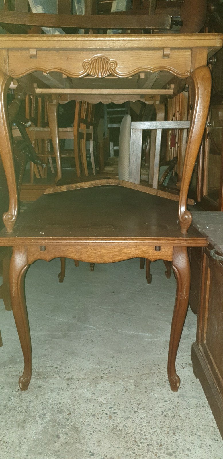 Lodewijk eetkamer tafels, Ophalen