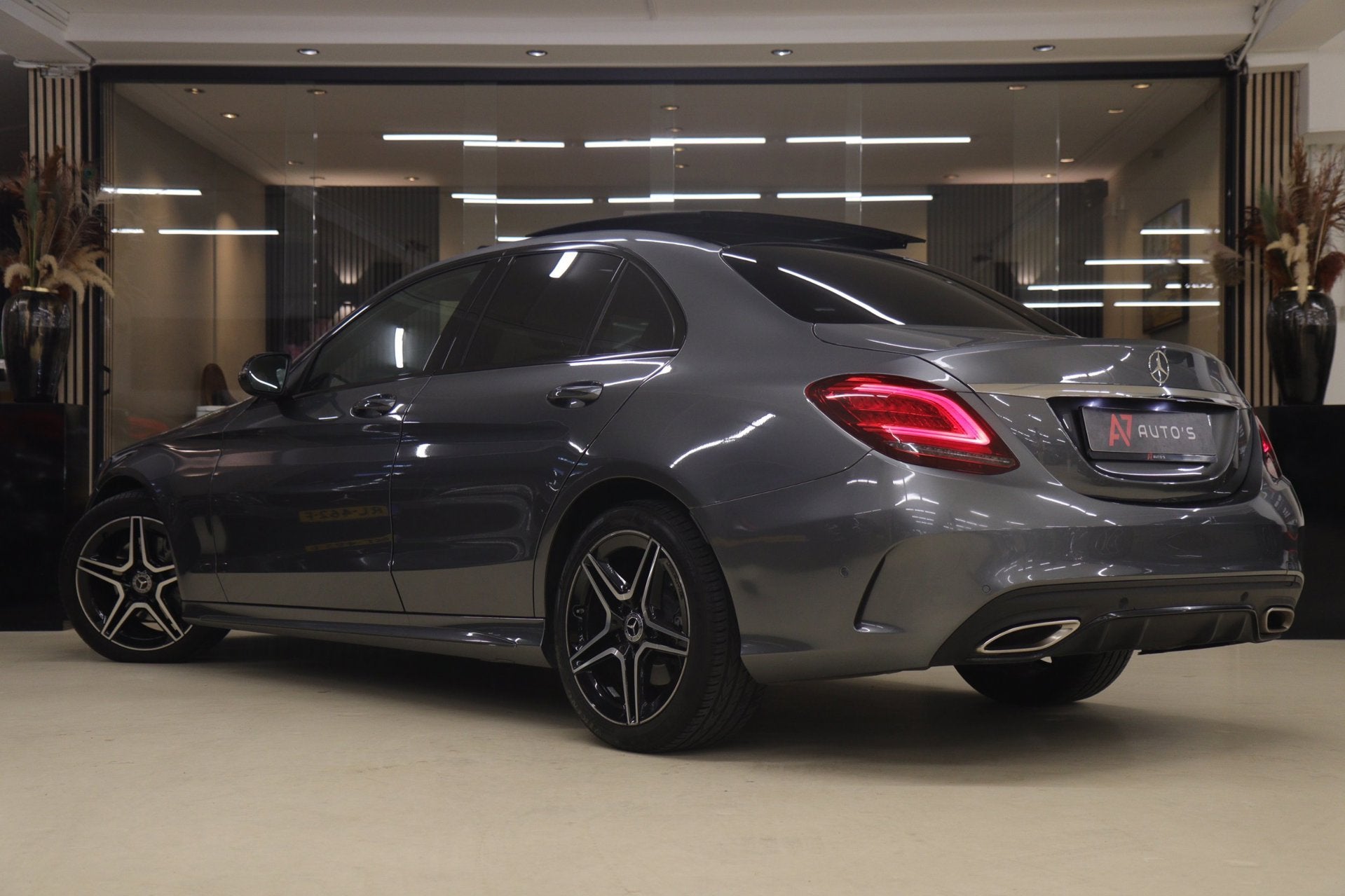Mercedes-Benz C-klasse 180 AMG-LINE NAP PANO/CARPLAY/CAM/STO, Automaat, Euro 6, Origineel Nederlands, Sedan