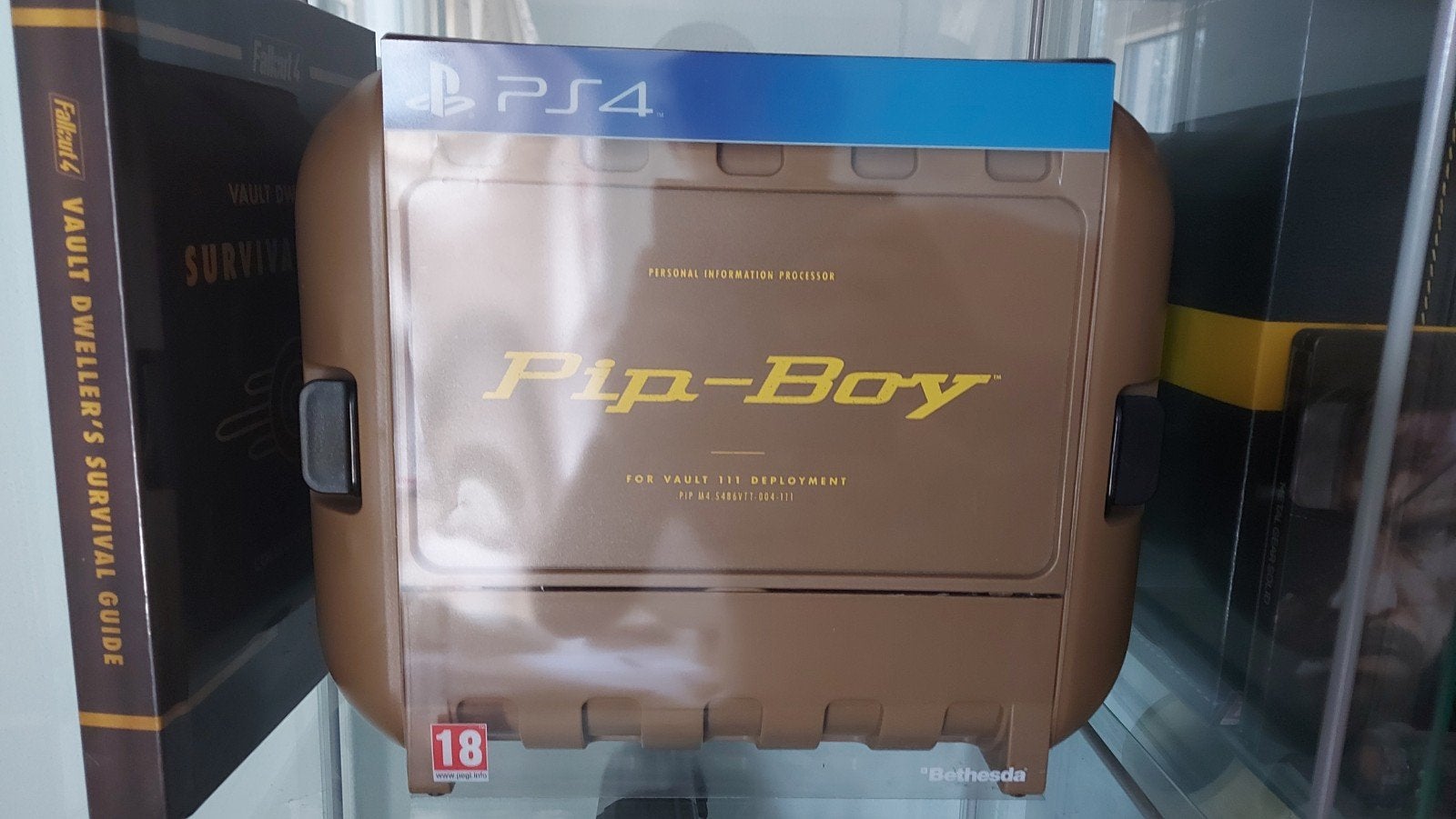 Fallout 4 Pip-Boy Edition PS4 - Collectors Item, Spelcomputers en Games, Games | Sony PlayStation 4, Zo goed als nieuw, Role Playing Game (Rpg)