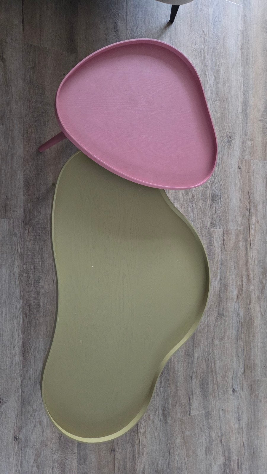 Set van 2 salontafels - roze en groen, Ophalen, Rond, 50 tot 100 cm, 50 tot 100 cm