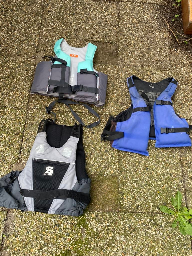 3 zwemvesten secumar, itiwit, aveyron, Watersport en Boten, Watersportkleding, Ophalen of Verzenden, Dame of Heer, Reddingsvest of Zwemvest