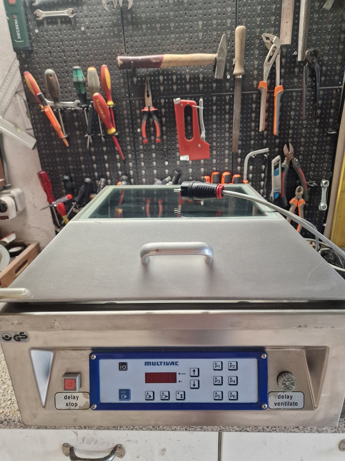 Multivac vacuüm machine A200/15, Ophalen