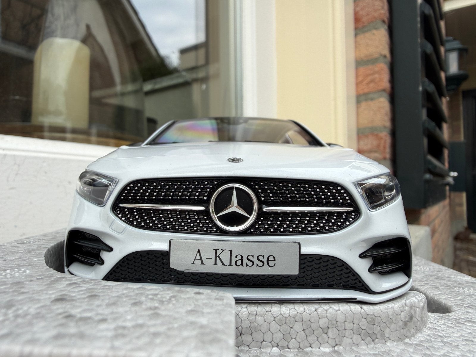 1:18 Mercedes W177 A-Klasse wit 2018 Norev Dealer Edition, Hobby en Vrije tijd, Auto, Norev, 70-72 Av. de Bohlen, Vaulx-en-Velin, 69120, France