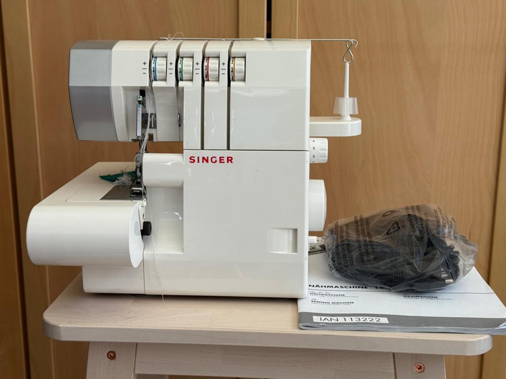 Nieuwe Singer lockmachine, €75 inclusief verzenden, Ophalen of Verzenden, Zo goed als nieuw, Lockmachine, Singer