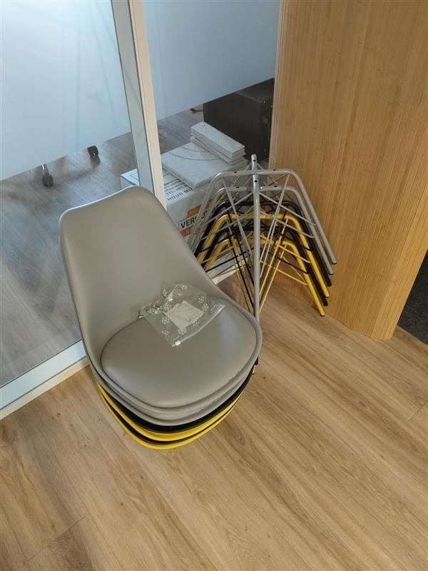 Set van 6 kuipstoelen – grijs, geel en zwart, Ophalen, Kunststof, Gebruikt, Overige kleuren