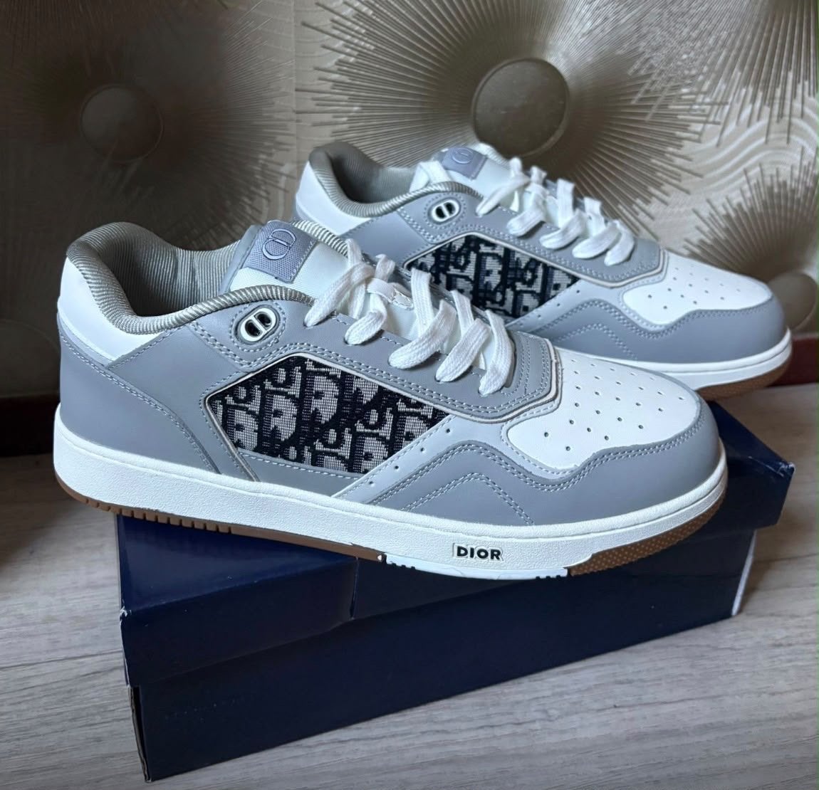 originele Dior B27 Lage Sneakers Grijs/Wit - maat 42 tot 44, Ophalen, Nieuw, Grijs, Sneakers of Gympen