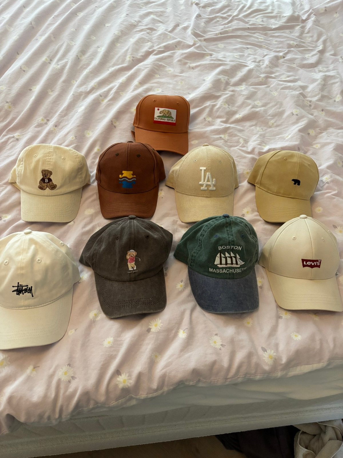 Petten caps collectie, stussy, new era, boston, levi’s, LA, Ophalen of Verzenden, Zo goed als nieuw