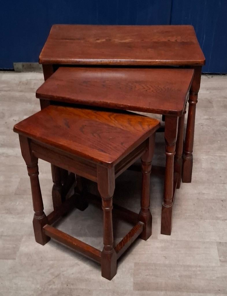 Nesting tables eiken / mimiset / miniset, Huis en Inrichting, Tafels | Bijzettafels, Gebruikt, Rechthoekig, 45 tot 60 cm, Minder dan 55 cm
