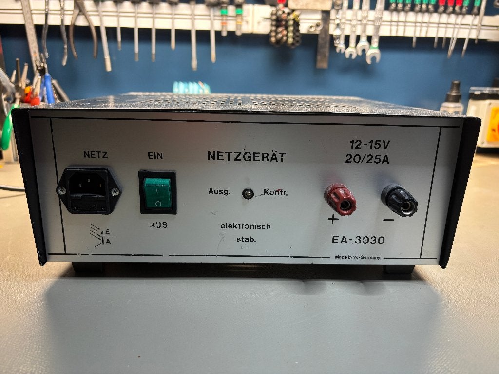 Elektro Automatik EA-3030 voeding 12-15V / 25A, Ophalen, Gebruikt, Zender en Ontvanger