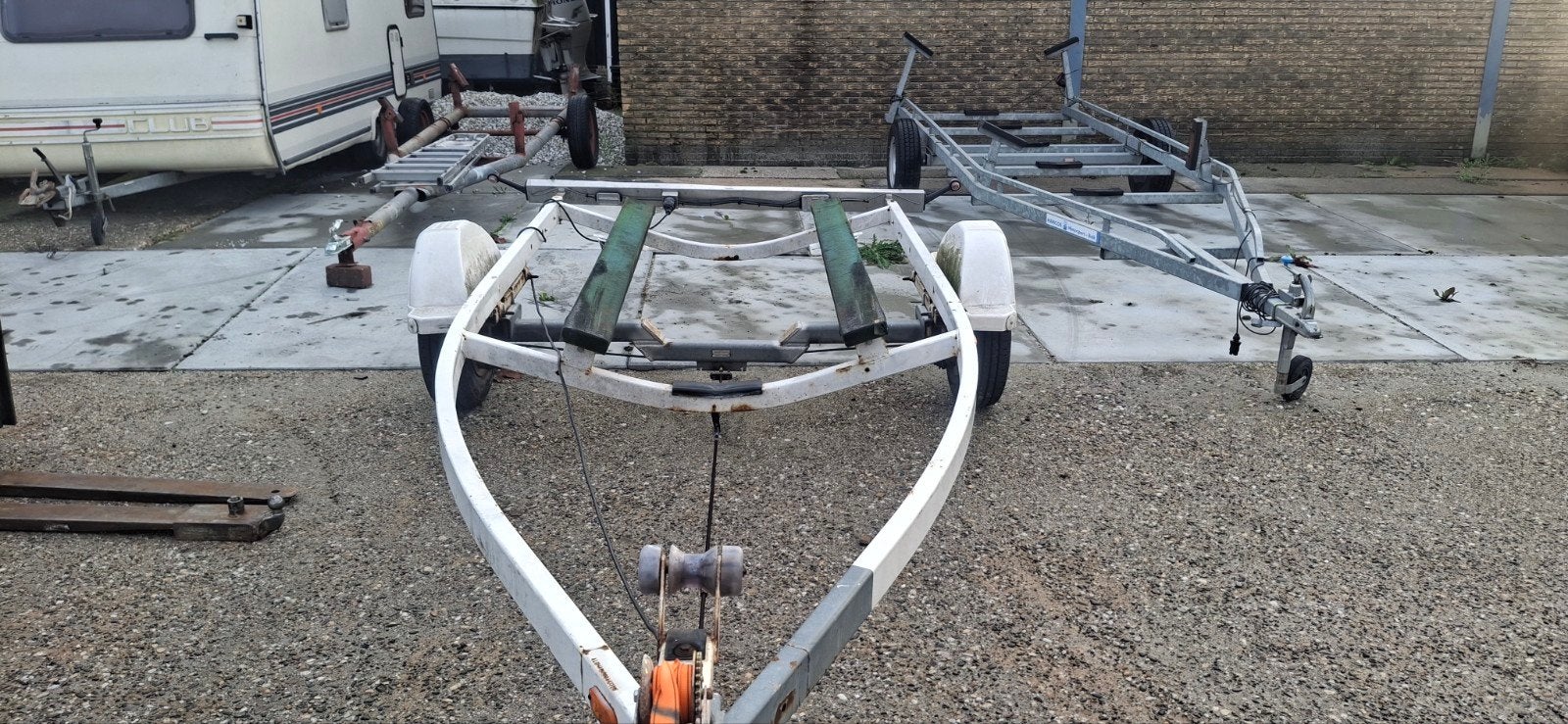 Geremde planken trailer voor boten tot 6 meter en 750 kg, Watersport en Boten, Minder dan 1500 kg, Gebruikt, Verstelbare verlichting