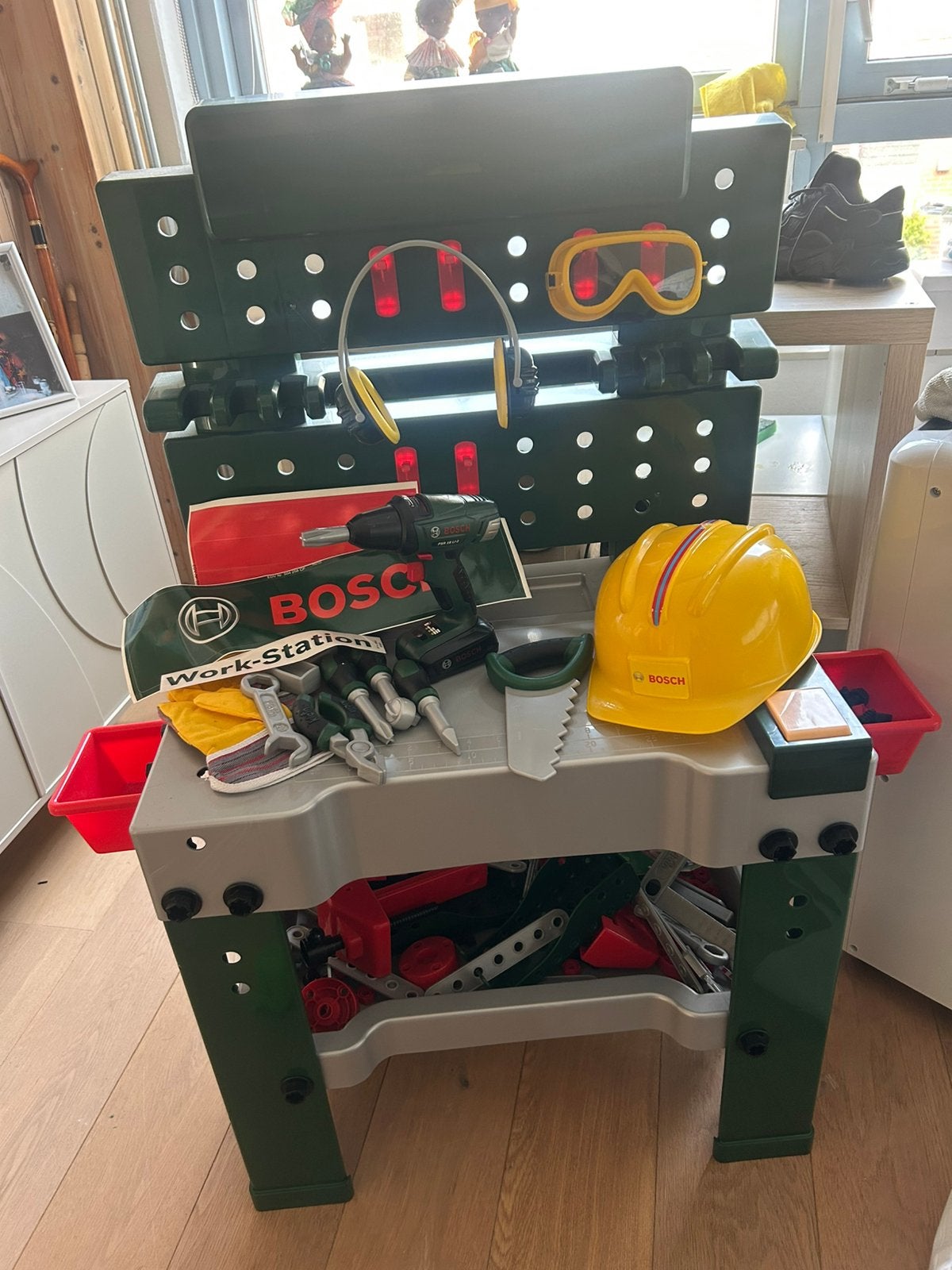 Bosch Work-Station kinderwerkbank met gereedschap, Ophalen, Zo goed als nieuw