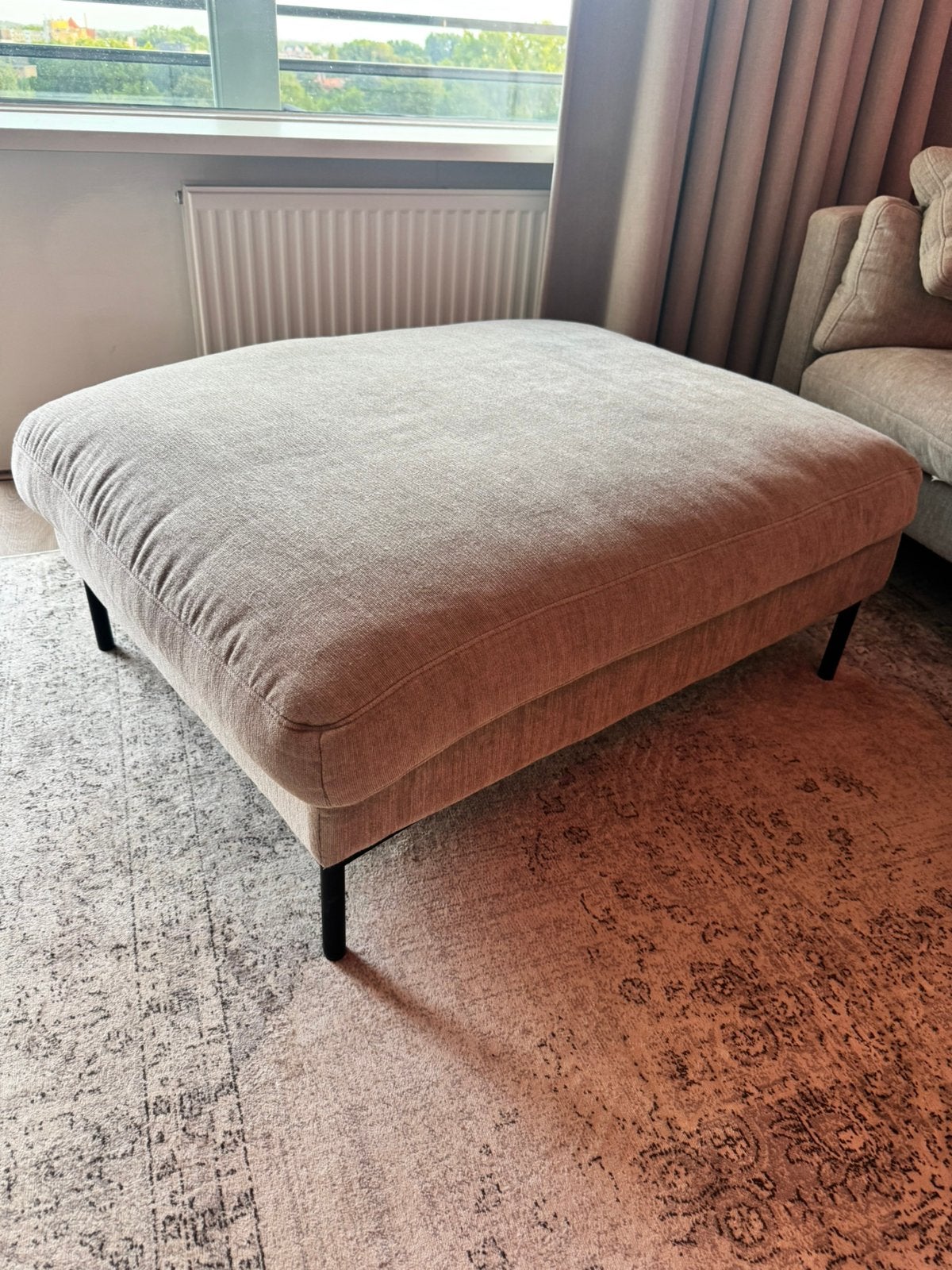 Zuiver Summer hocker latte, Ophalen, Eenpersoons, 75 tot 100 cm, Zo goed als nieuw