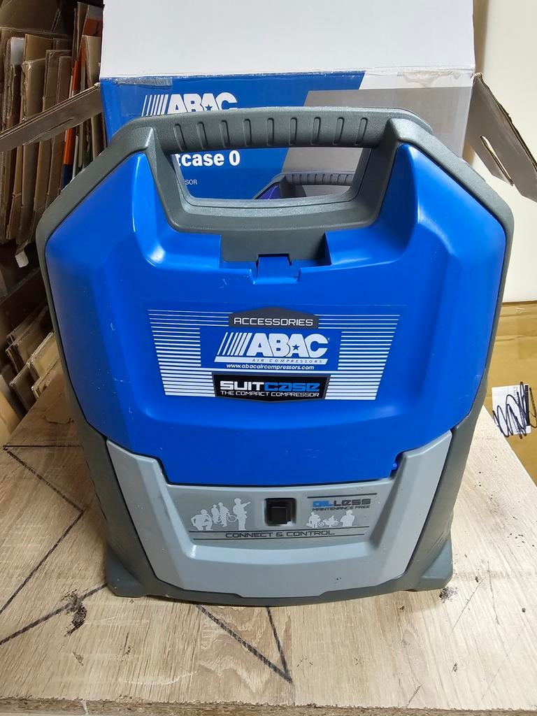 ABAC Suitcase 0 compressor - zo goed als nieuw, Ophalen of Verzenden, Zo goed als nieuw, 6 tot 10 bar, Olievrij