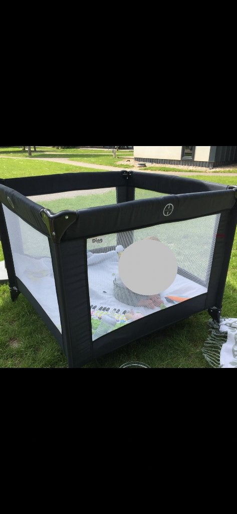 Inklapbare babybox, Ophalen, Zo goed als nieuw, Vierkant
