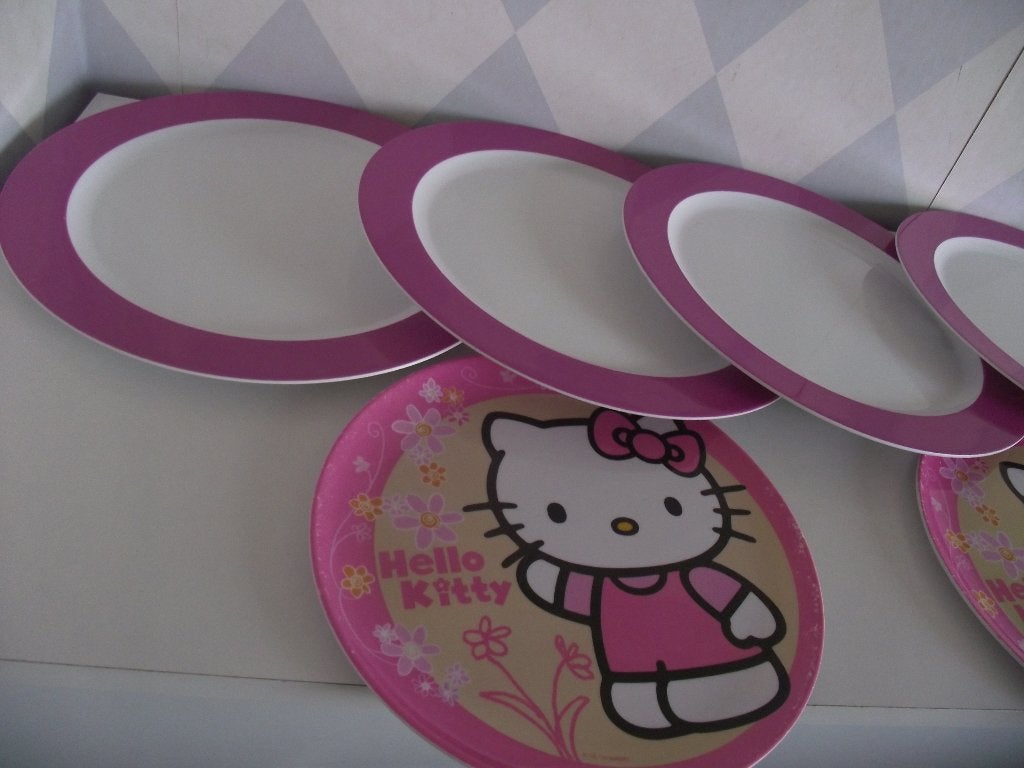 7 Mepal bord 4 roze 1 mint 2 Hello Kitty camping servies p s, Caravans en Kamperen, Ophalen of Verzenden, Zo goed als nieuw