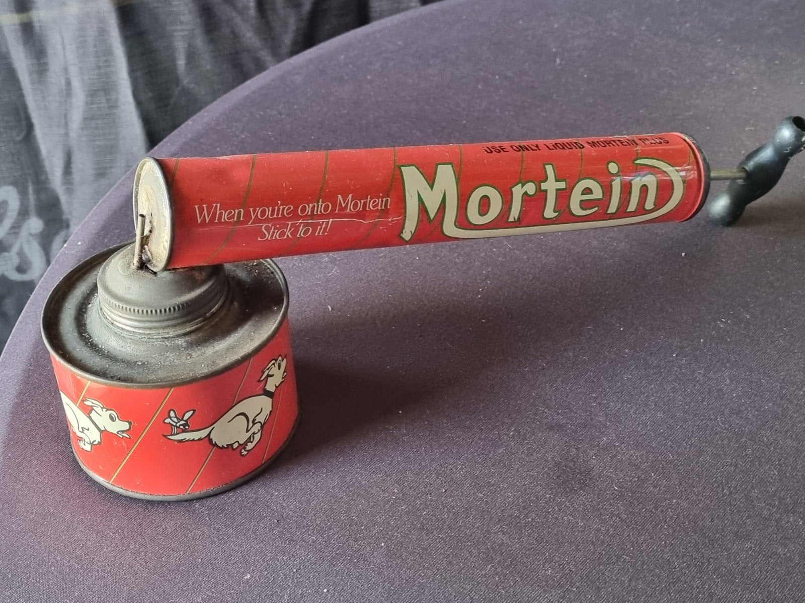 Vintage Mortein Insecticide Pomp met Hondjes, Ophalen of Verzenden