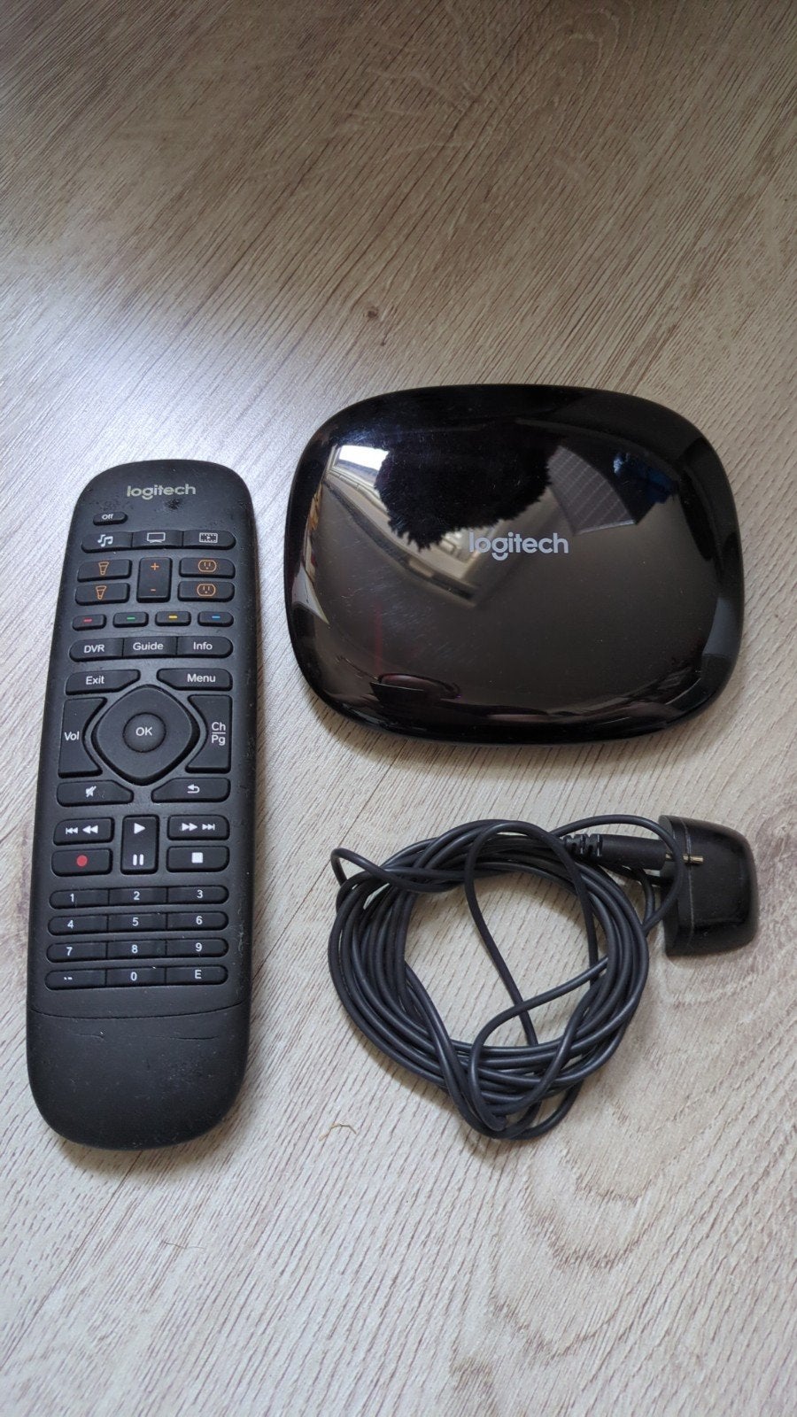 Logitech Harmony Companion universele afstandsbediening, Ophalen of Verzenden, Gebruikt