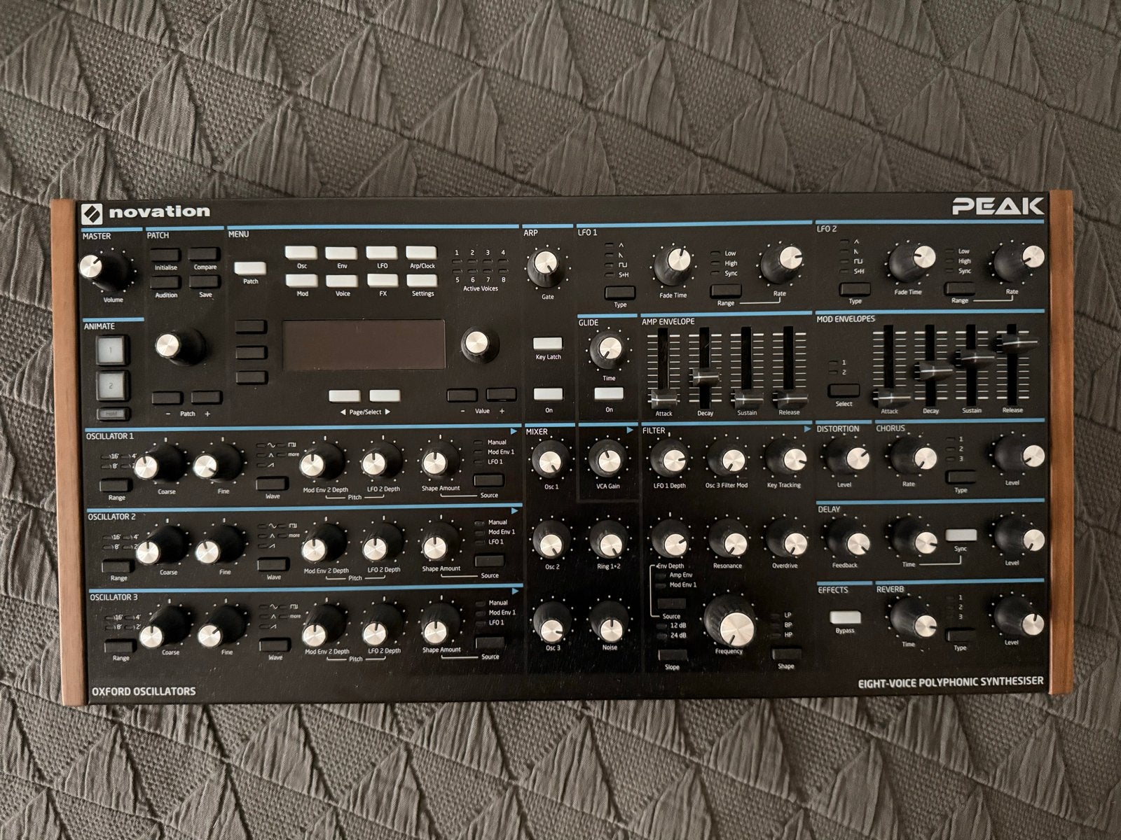Novation Peak - Achtstemmige Polyfone Synthesizer, Muziek en Instrumenten, Synthesizers, Ophalen, Zo goed als nieuw, Overige aantallen