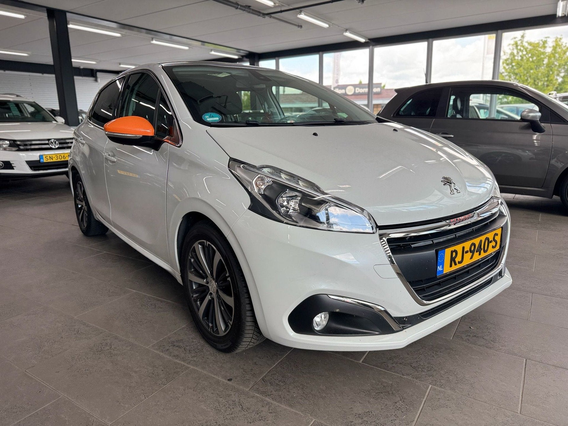 Peugeot 208 1.6 BlueHDi Roland Garros GT-line panoramadak Na, Voorwielaandrijving, Stof, Gebruikt, 4 cilinders